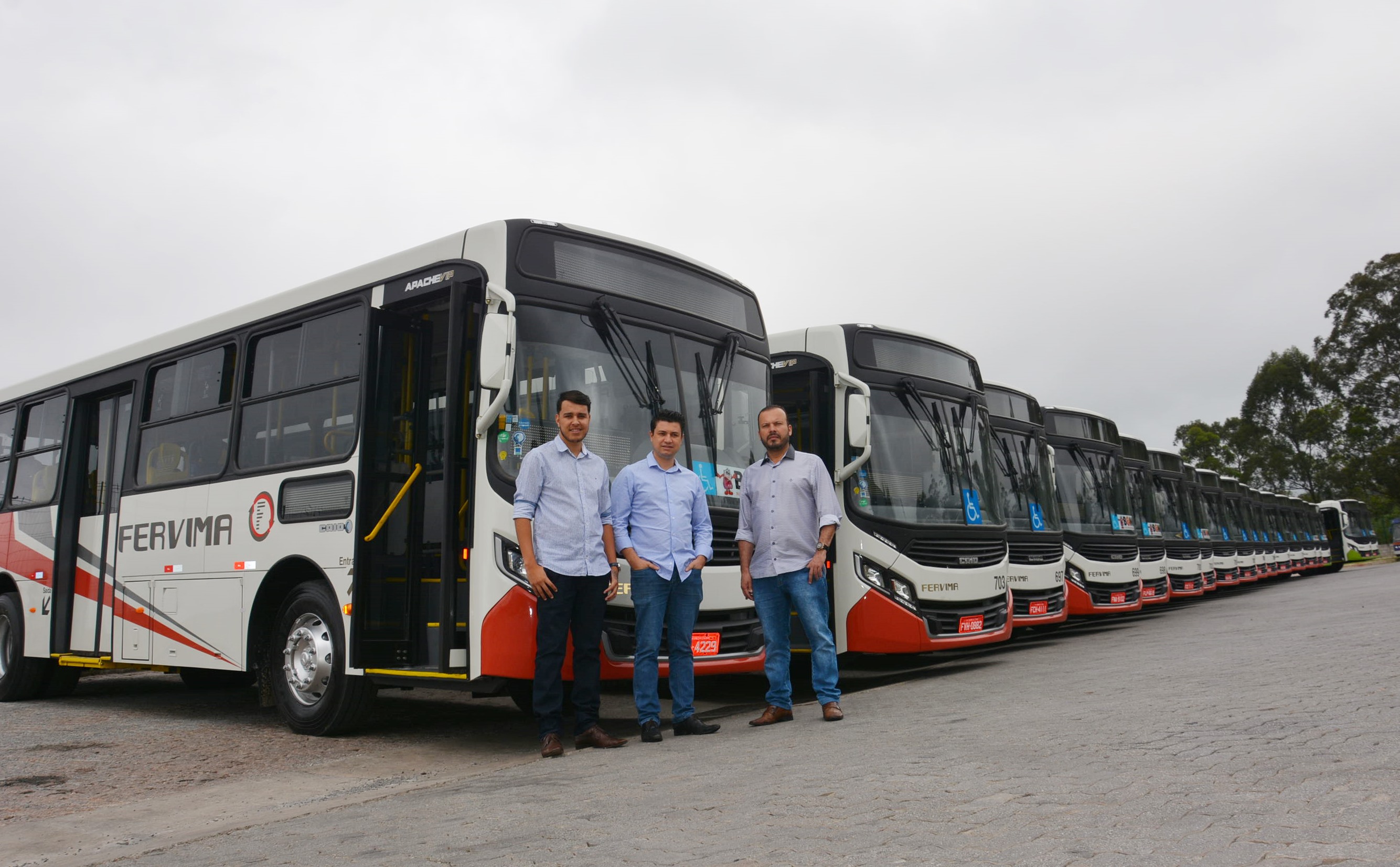 Comissão de Transportes vistoria e aprova os 20 ônibus 0km que vão rodar nas linhas circulares de Taboão