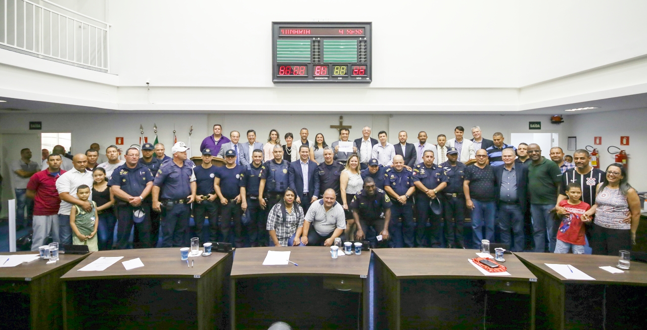 Em clima festivo, Câmara de Taboão aprova novo estatuto da GCM