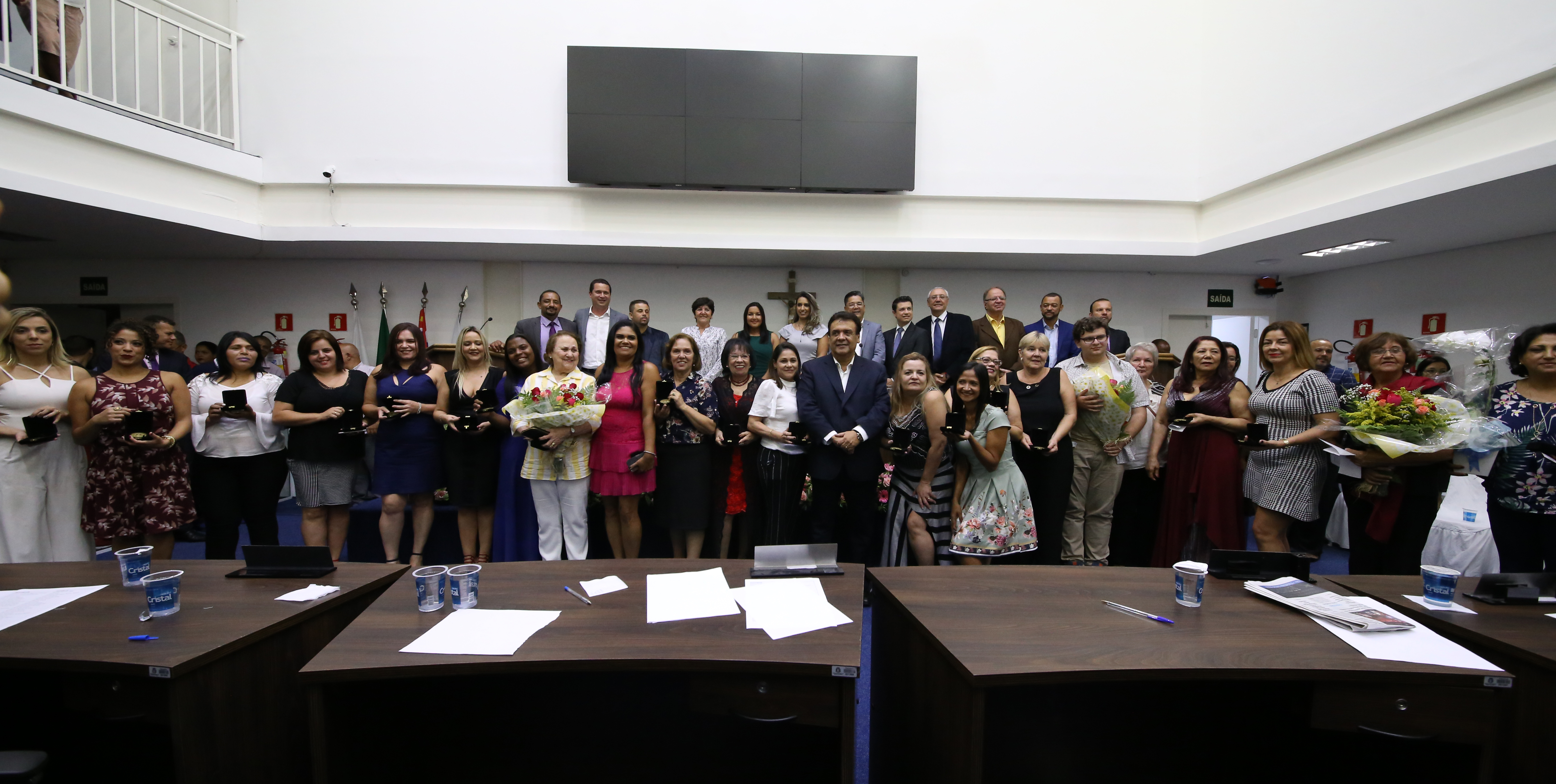 Vereadores homenageiam mulheres de Taboão com medalha Laurita Ortega Mari